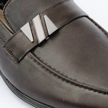 Load image into Gallery viewer, Smart Buckled Loafers-Brown