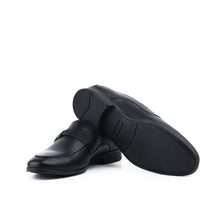 Load image into Gallery viewer, Single Metal Buckled Loafers