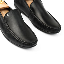 Load image into Gallery viewer, Comfortable Adaptive Moccasins - Black