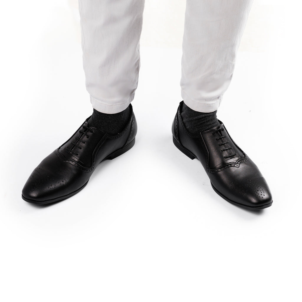 Traditional Wingtip Oxfords – Black