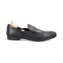Load image into Gallery viewer, Classic Crocodile Embossed Loafers - Black