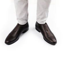 Load image into Gallery viewer, Classic Wingtip Oxfords - Brown