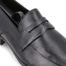 Load image into Gallery viewer, Classic Penny Loafers-Black