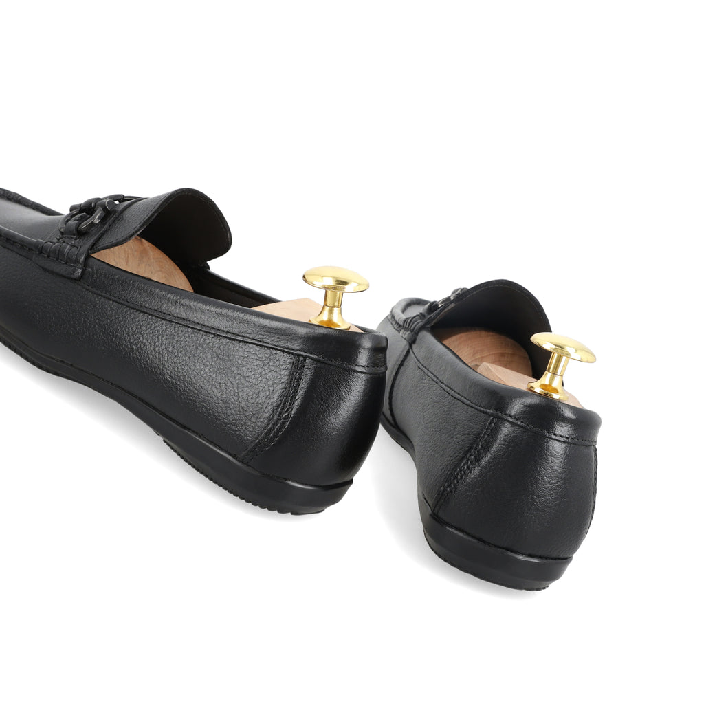 Stylish Buckled Moccasins - Black