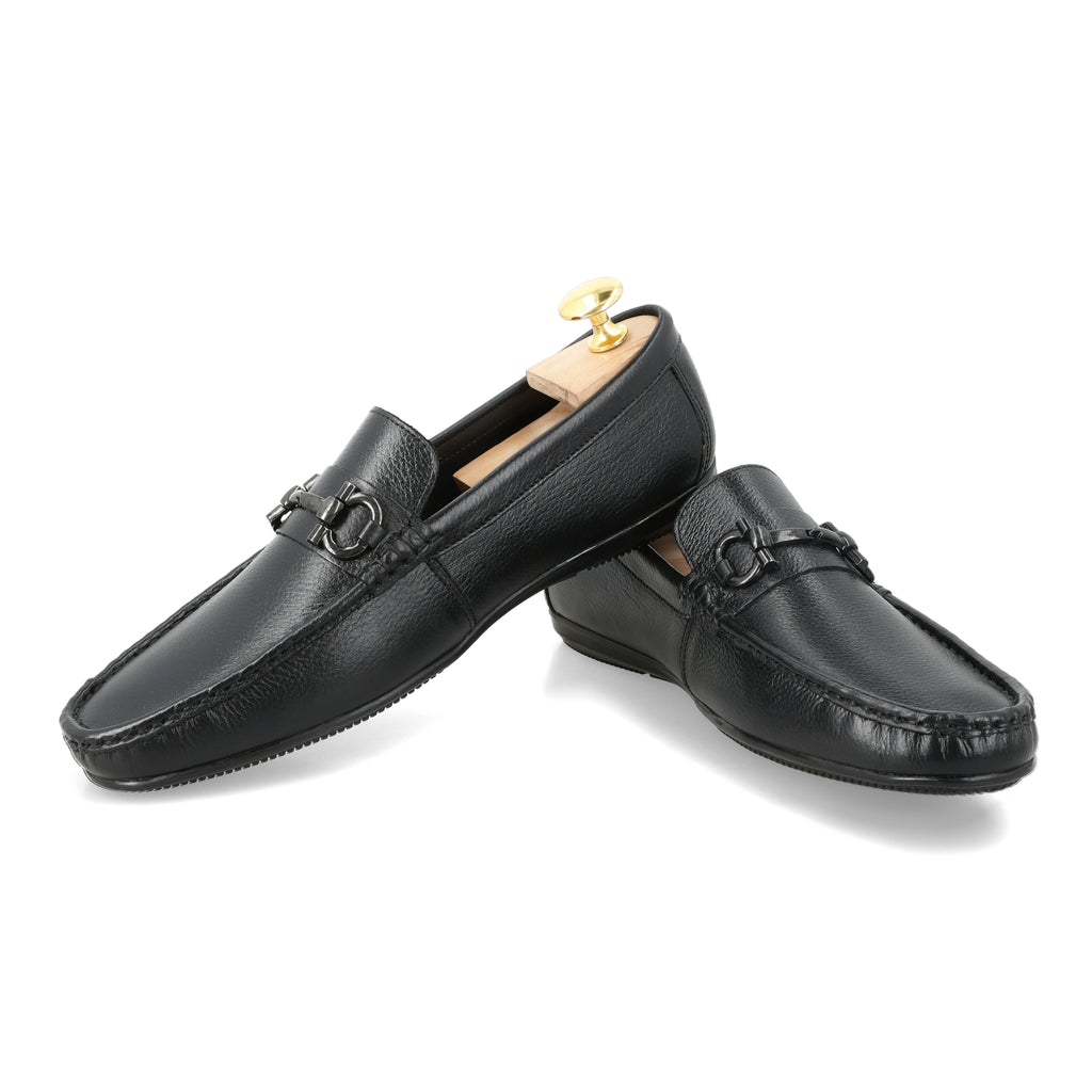 Stylish Buckled Moccasins - Black