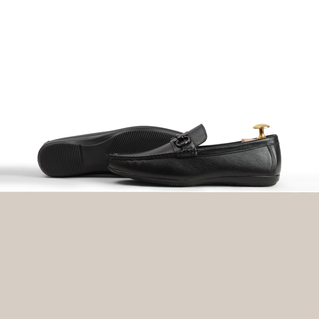 Stylish Buckled Moccasins - Black