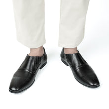 Load image into Gallery viewer, Prestige Embossed Loafers - Black