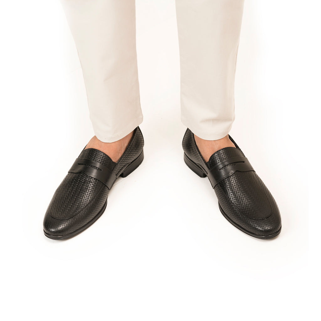 The Noir Weaved Loafers - Black
