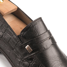 Load image into Gallery viewer, Signature Penny Loafers - Black