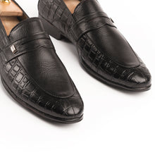 Load image into Gallery viewer, Signature Penny Loafers - Black