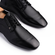 Load image into Gallery viewer, Open-Laced Derbies - Black