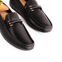 Load image into Gallery viewer, Perforated Driver Moccasins-Black