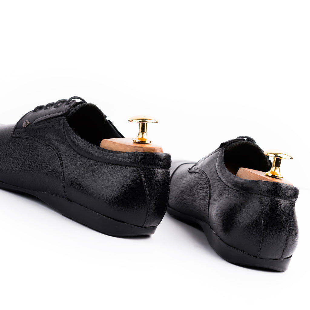 Open-Laced Derbies - Black