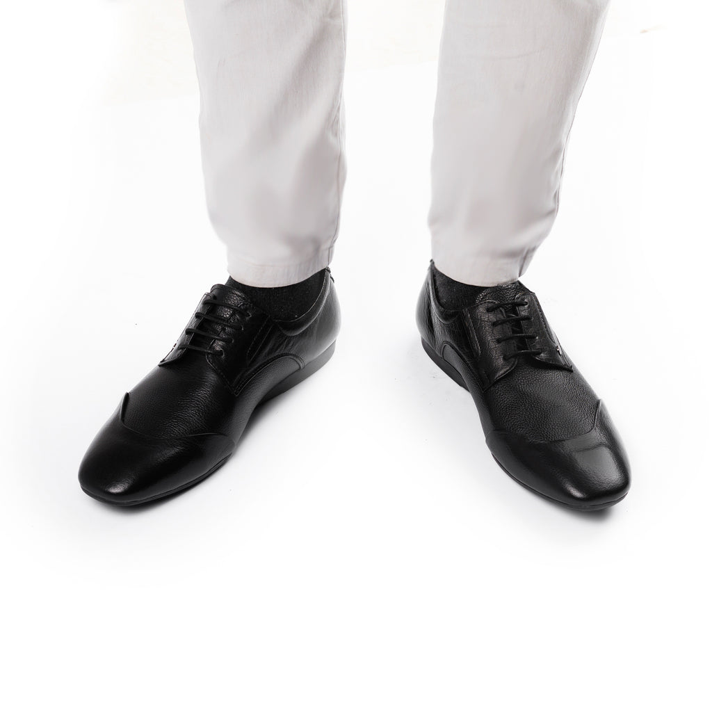 Open-Laced Derbies - Black
