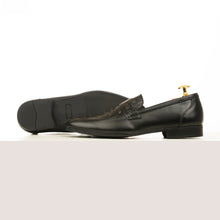 Load image into Gallery viewer, Ostrich Embossed Leather Loafers - Black