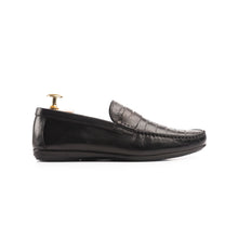 Load image into Gallery viewer, Imperial Crocodile Embossed Moccasins - Black