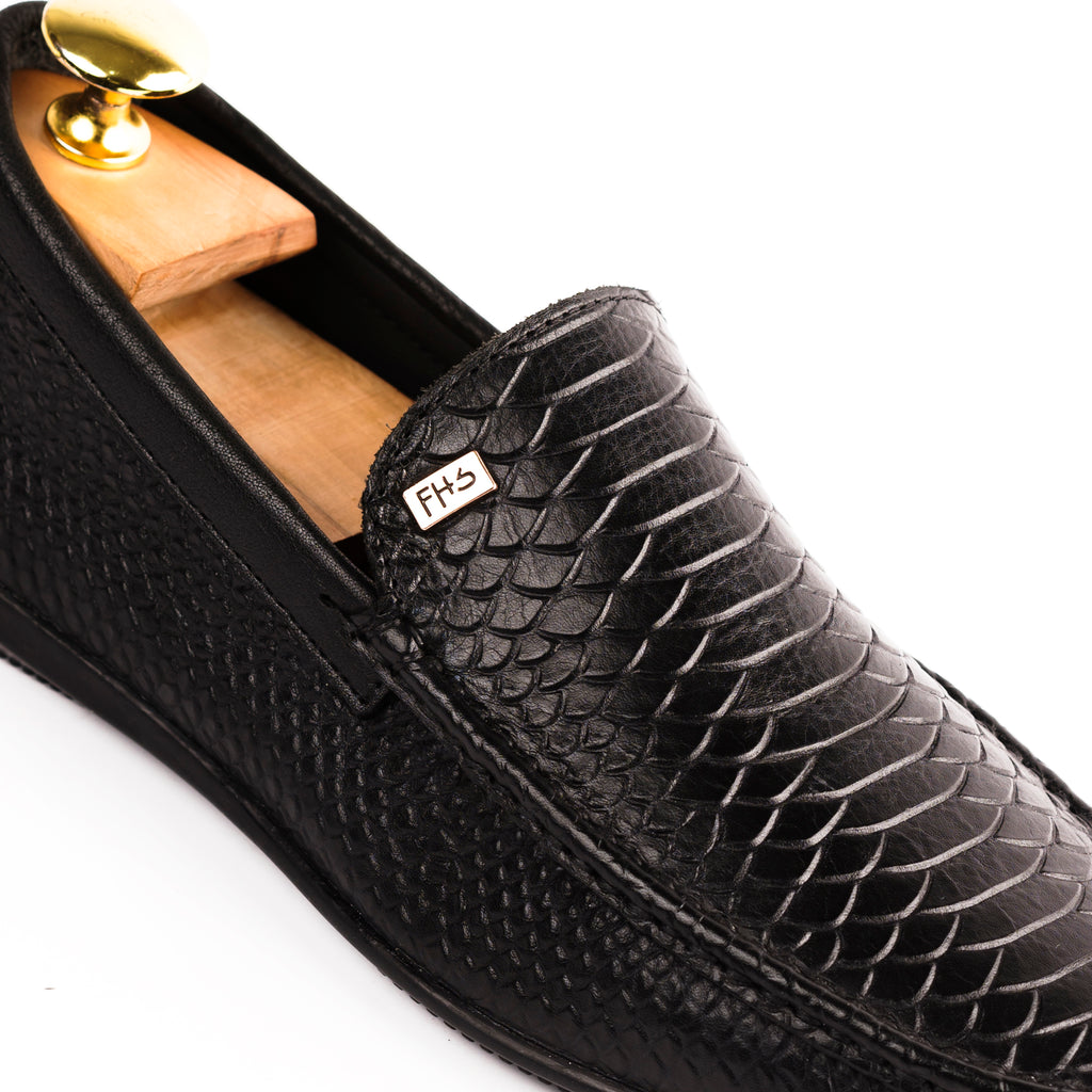Snakeskin Embossed Moccasins - Black