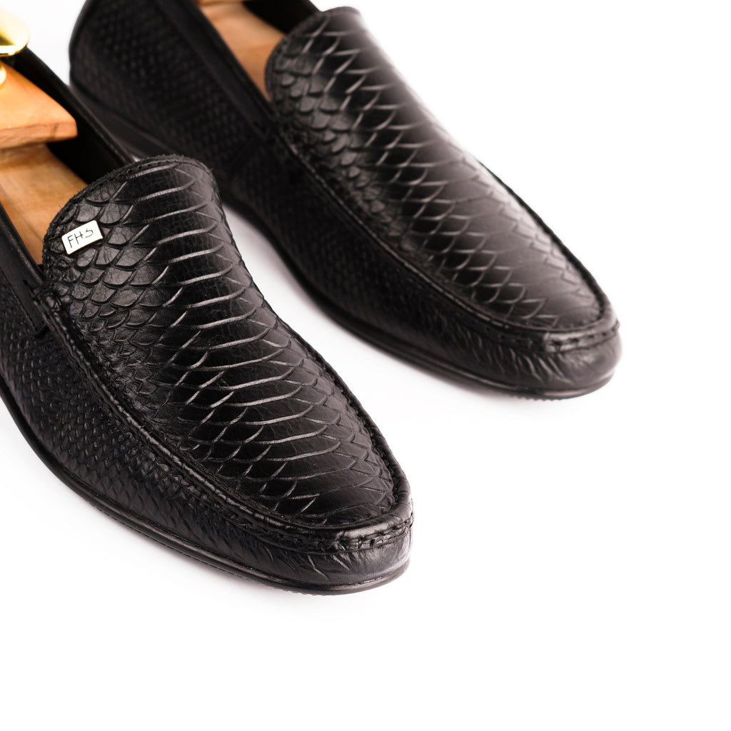 Snakeskin Embossed Moccasins - Black