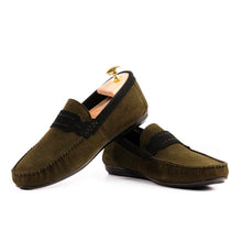 Load image into Gallery viewer, Seude Collar Moccasins - Olive