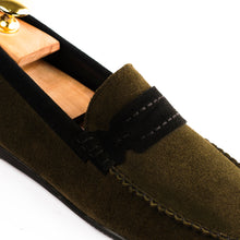 Load image into Gallery viewer, Seude Collar Moccasins - Olive