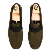 Load image into Gallery viewer, Seude Collar Moccasins - Olive