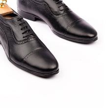 Load image into Gallery viewer, Classic Executive Oxfords - Black