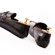 Load image into Gallery viewer, Sleek Urban Moccasins - Black