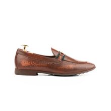 Load image into Gallery viewer, Regal Horse-Bit Buckled Loafers - Brown