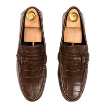 Load image into Gallery viewer, Saddle buckle Moccasin - Brown