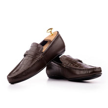 Load image into Gallery viewer, Saddle buckle Moccasin - Brown