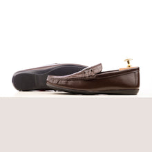 Load image into Gallery viewer, Saddle buckle Moccasin - Brown
