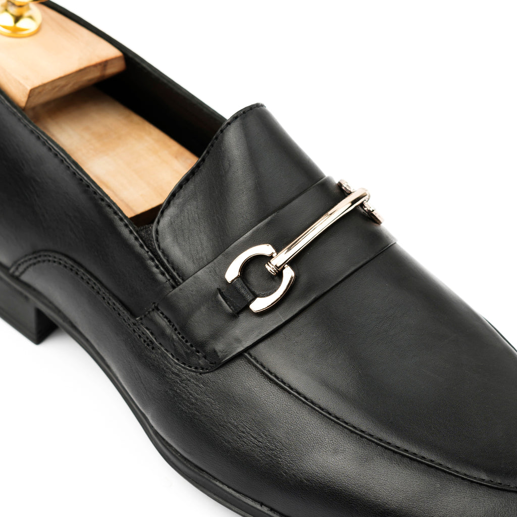Sleek Stallion Loafers - Black