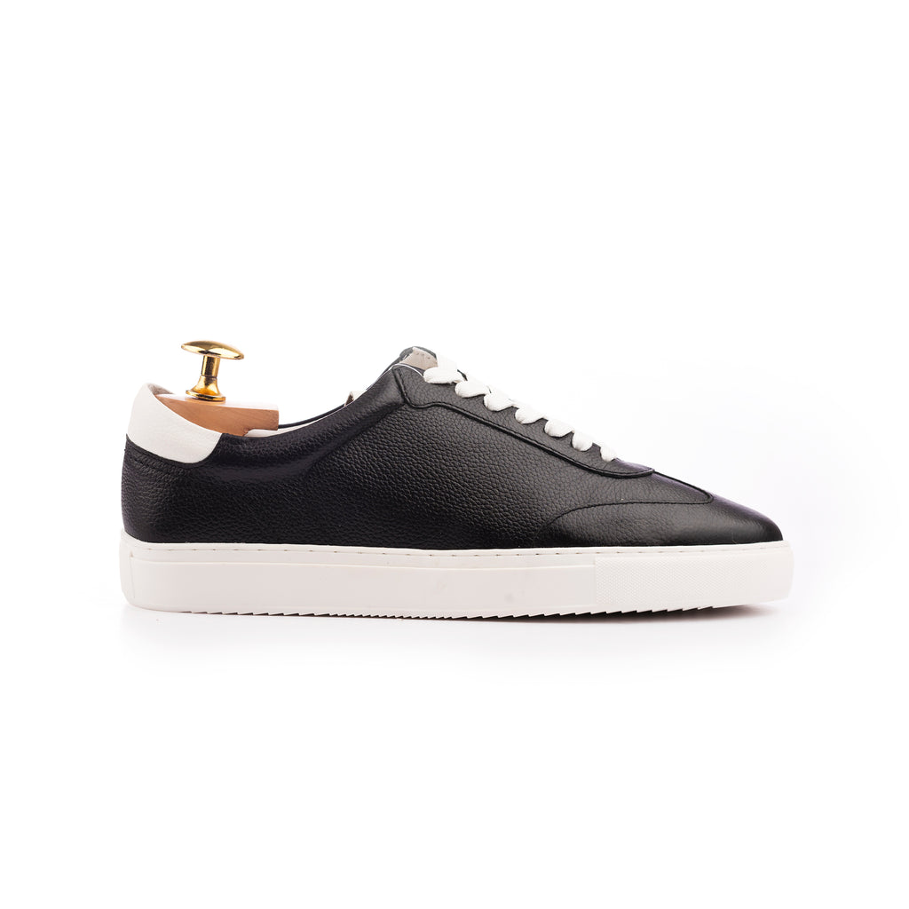 Modern Comfort Sneakers - Black/White