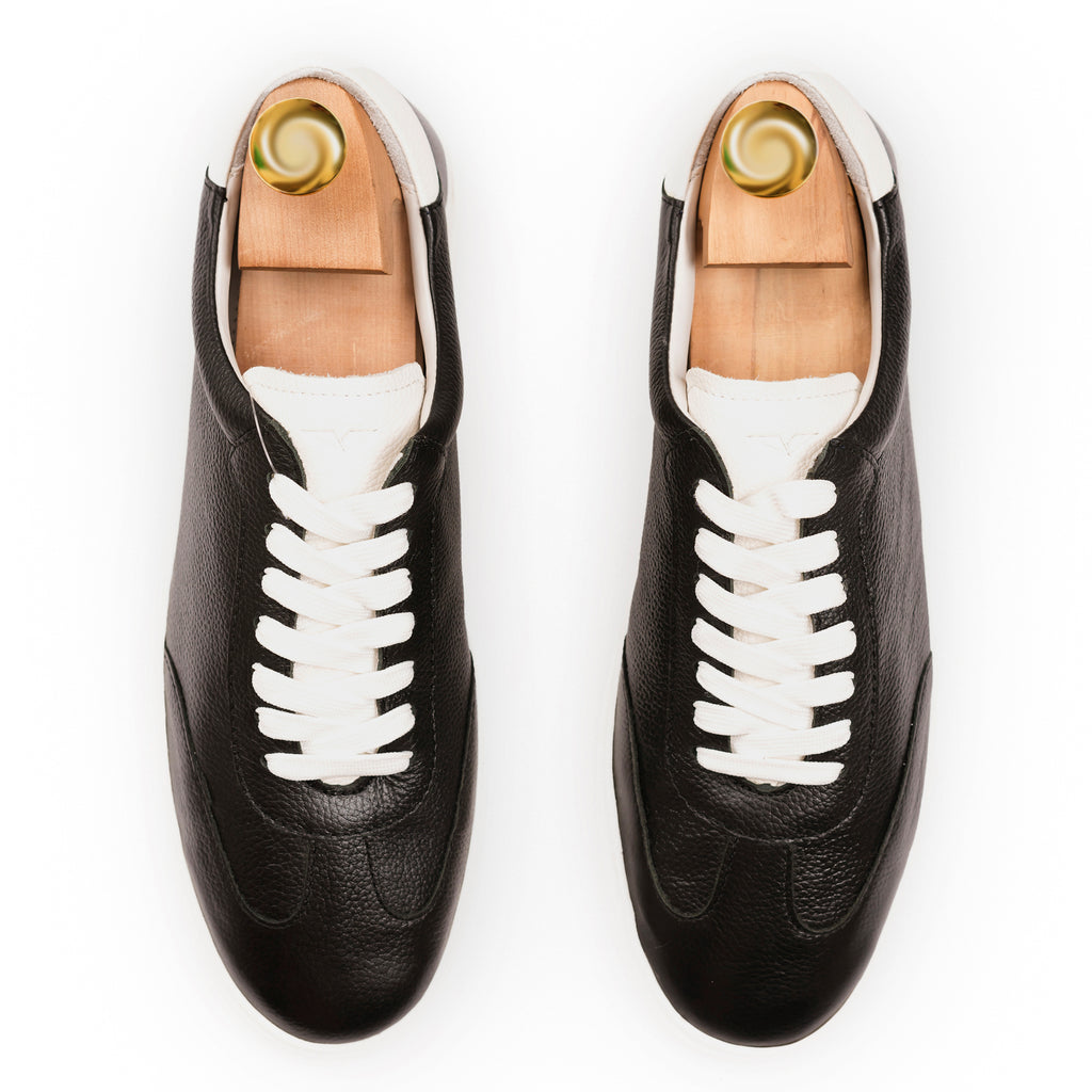 Modern Comfort Sneakers - Black/White