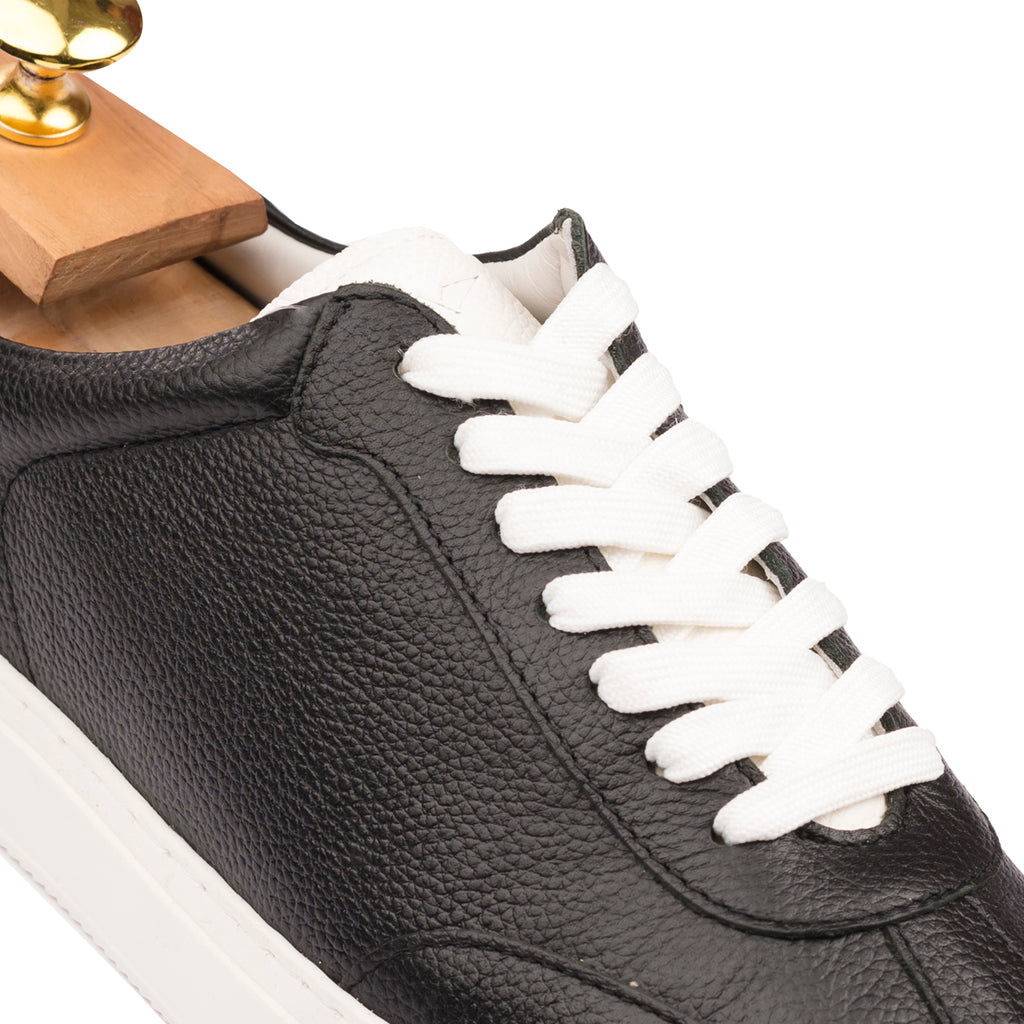 Modern Comfort Sneakers - Black/White