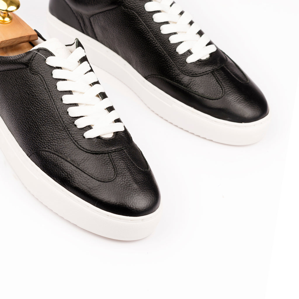 Modern Comfort Sneakers - Black/White