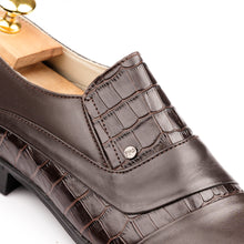Load image into Gallery viewer, Prestige Croc-Pattern Formal Dress Loafers - Brown