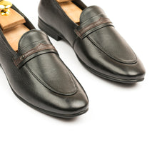 Load image into Gallery viewer, Two-Toned Grain Leather Buckle Loafers - Black