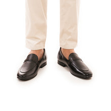 Load image into Gallery viewer, Two-Toned Grain Leather Buckle Loafers - Black