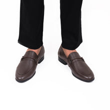 Load image into Gallery viewer, Twisted Rope Buckled Loafers - Brown