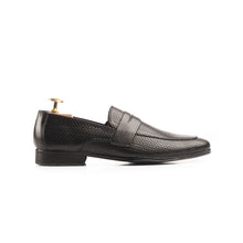 Load image into Gallery viewer, The Noir Weaved Loafers - Black