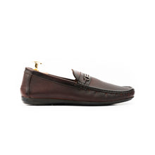 Load image into Gallery viewer, Two-Toned Dotted Moccasins - Brown