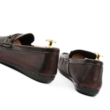 Load image into Gallery viewer, Two-Toned Dotted Moccasins - Brown