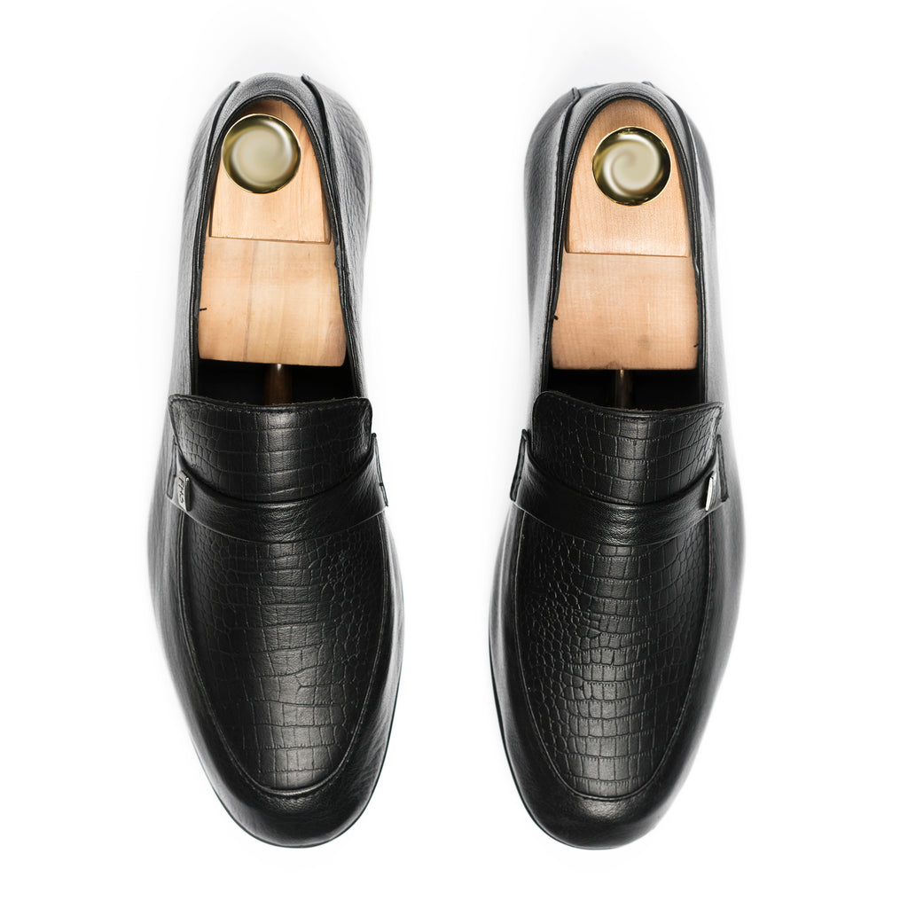Crocodile-Textured Comfort Loafers - Black