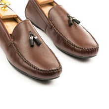 Load image into Gallery viewer, Milled Leather Tassle Moccasins - Brown