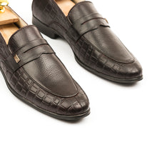 Load image into Gallery viewer, Signature Penny Loafers - Brown