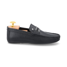 Load image into Gallery viewer, Strapped Black Moccasins