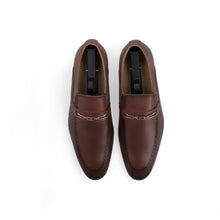 Load image into Gallery viewer, Scaled Sleek Buckled Loafers-Tan