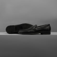 Load image into Gallery viewer, Minimalist Leather Loafers-Black