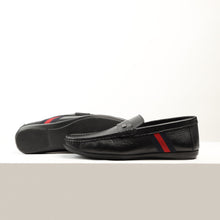 Load image into Gallery viewer, Classic Band-Strapped Moccasins-Black